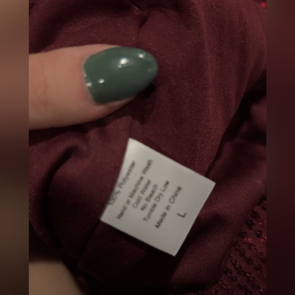 Lucy in the Sky; size L never worn and M barely used ; Maroon/ Red Long sleeve - Picture 5 of 6